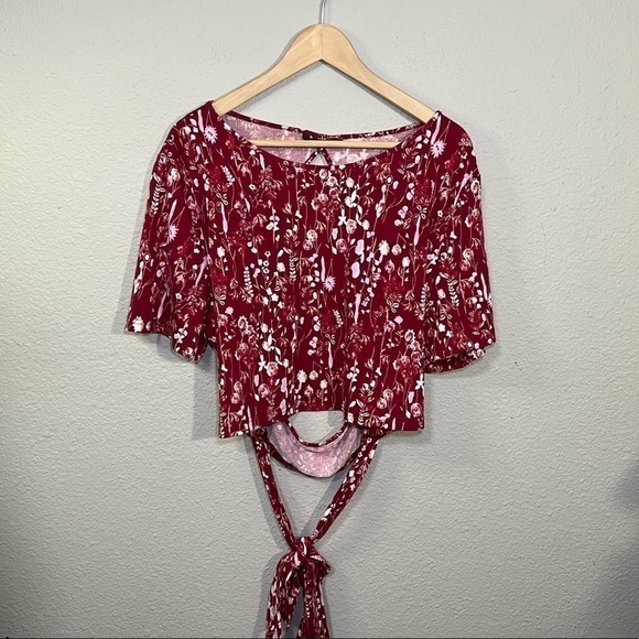 SHEIN Curve Tie Open Back Floral Print Crop Tee Burgundy Red Sz 4XL - Picture 2 of 7